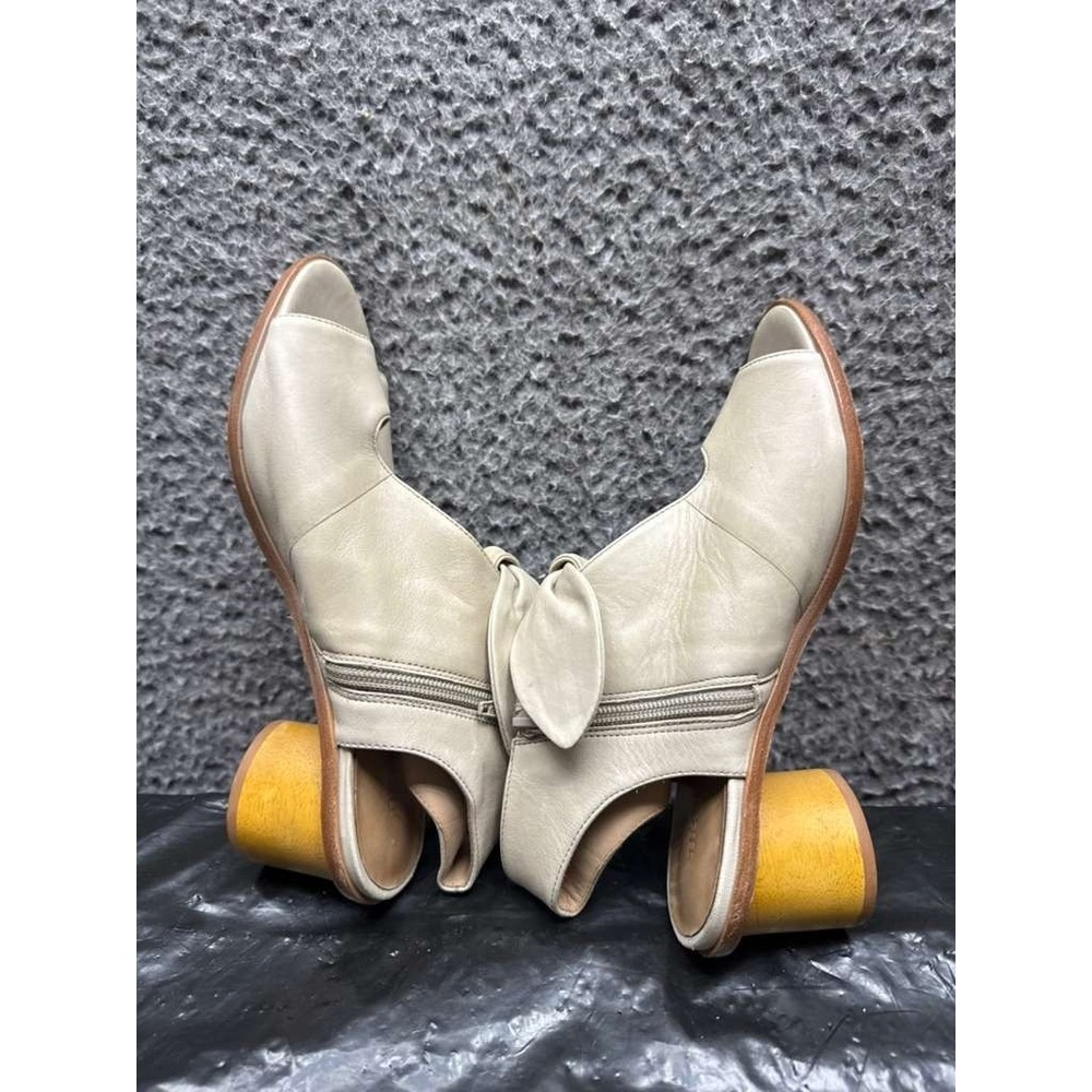 Bernardo Luna Leather Peep Toe Bow Bootie Heel Sandals Tan Womens Size 7.5 M US‎ - Picture 6 of 7